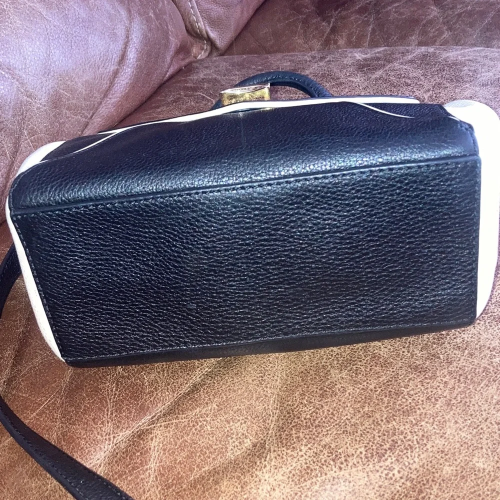 Kate Spade Elegant Black and White pebbled leather Handbag with crossbody strap